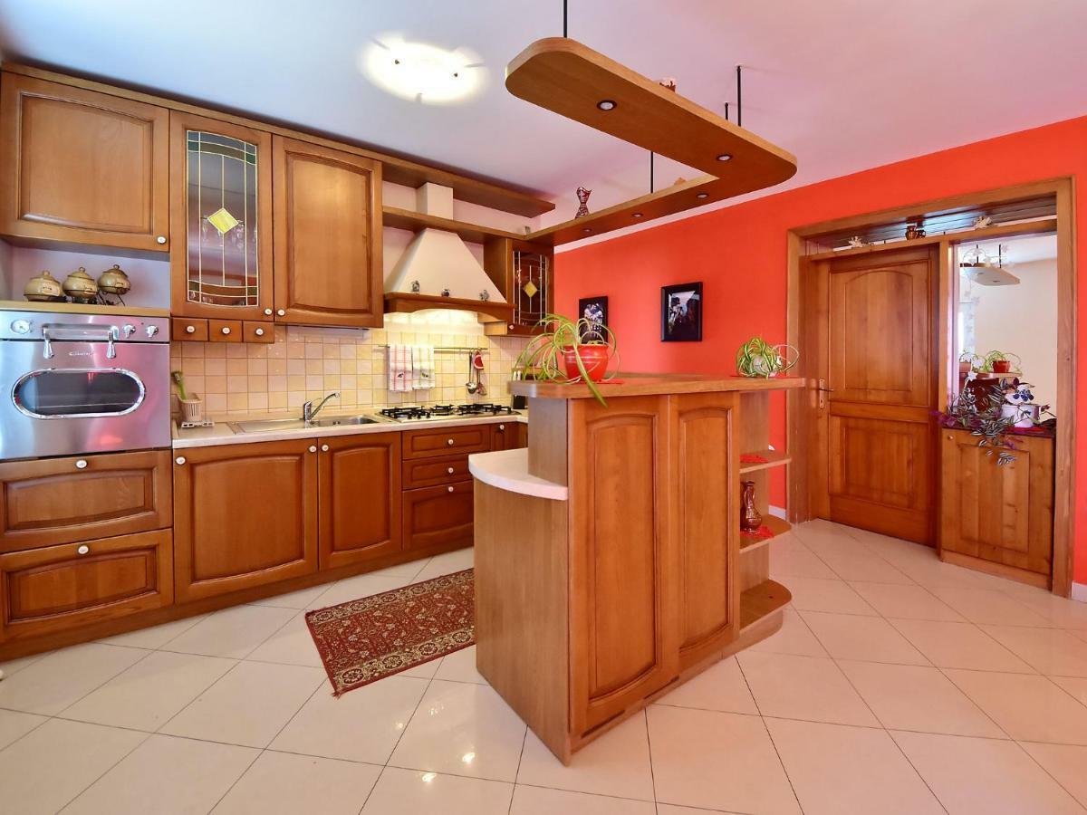 Apartment Laurus-2 By Interhome ลอฟราน ภายนอก รูปภาพ