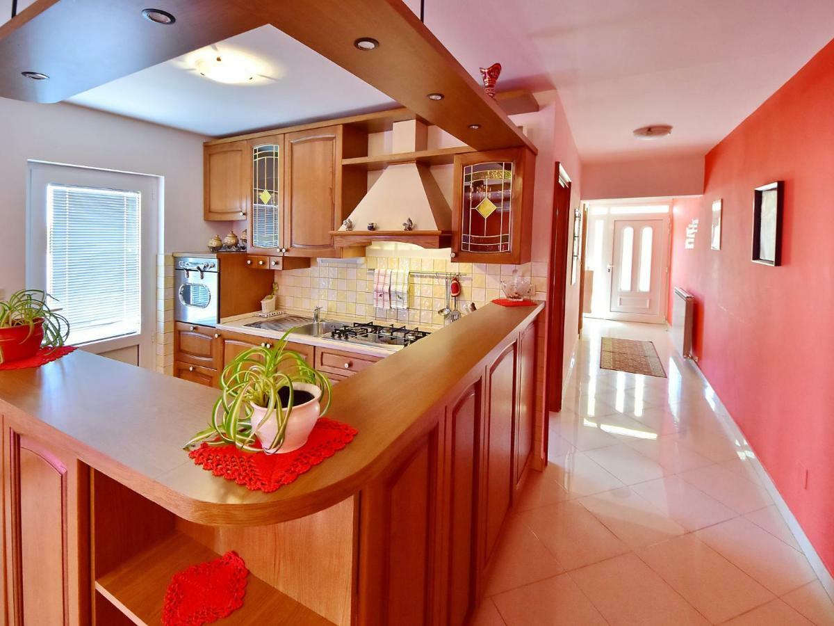 Apartment Laurus-2 By Interhome ลอฟราน ภายนอก รูปภาพ